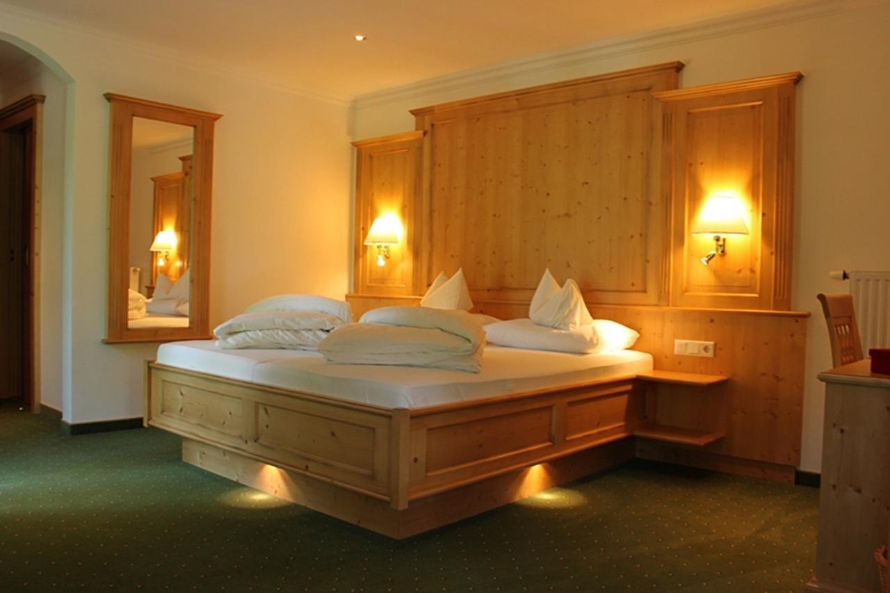 Hotel Fischerwirt Natur Waldspa Faistenau Exterior foto